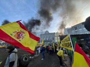 Agricultores españoles de ASAJA se manifiestan hoy en Bruselas y se reúnen con la presidenta Von Der Leyen