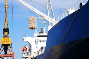 Efecto Irán: Exportadores de fruta tuvieron que pagar 9,1% más caro los fletes al puerto