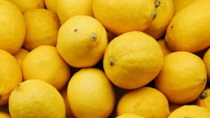 Limones (10,3%), naranjas (7,6%) y lechugas iceberg (4,6%), los alimentos básicos que más se han encarecido en junio